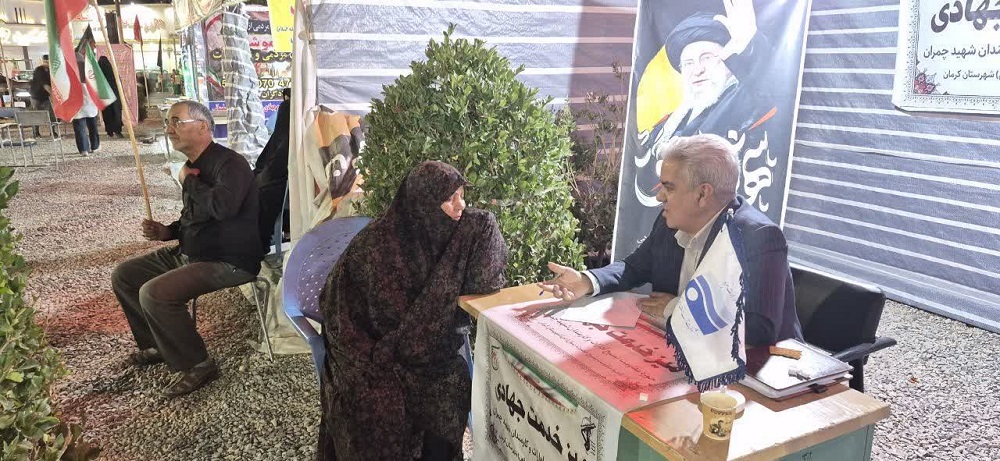 برگزاری میز خدمت مدیریت منابع آب شهرستان کرمان در تجمعات شبانه